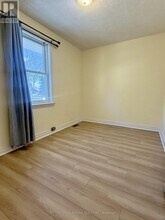 61 Parkside Dr in Newmarket, ON - Building Photo - Building Photo