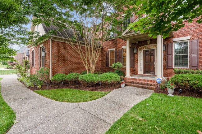 1610 Twin Square Way in Franklin, TN - Building Photo - Building Photo