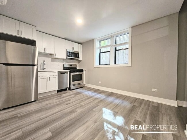 property at 3935 N Janssen Ave