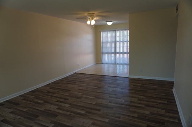 9 Golfs Edge in West Palm Beach, FL - Building Photo - Building Photo