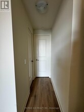 38 Annie Craig Dr in Toronto, ON - Building Photo - Building Photo