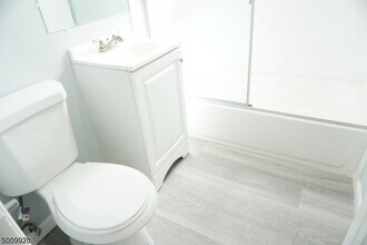 736 Audrey Dr in Rahway, NJ - Building Photo - Building Photo