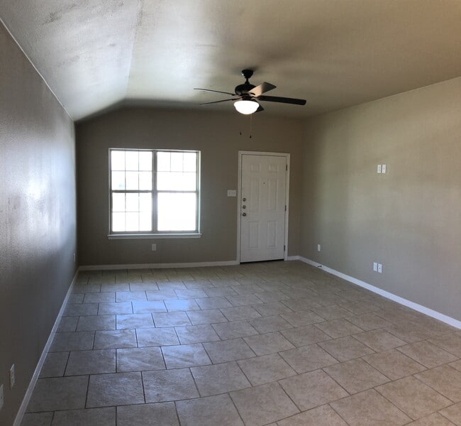 1302 Vanguard Ln in Killeen, TX - Building Photo - Building Photo