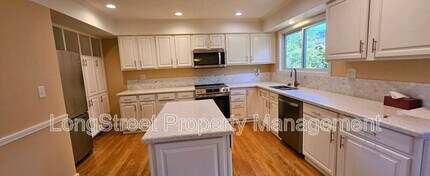 6910 SW 11th Dr in Portland, OR - Building Photo - Building Photo