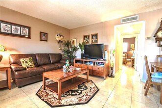 1455 N 12th Ct in Hollywood, FL - Building Photo - Building Photo