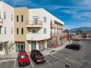 Country Club Lofts in Albuquerque, NM - Building Photo - Building Photo