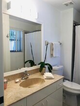 523 NE 47th St in Boca Raton, FL - Building Photo - Building Photo