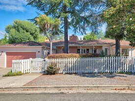7 Cypress Ave in Kentfield, CA - Building Photo
