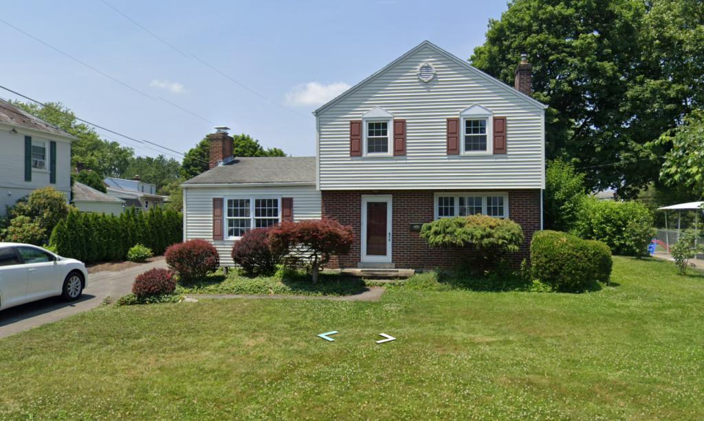 616 Beverly Dr in Allentown, PA - Building Photo