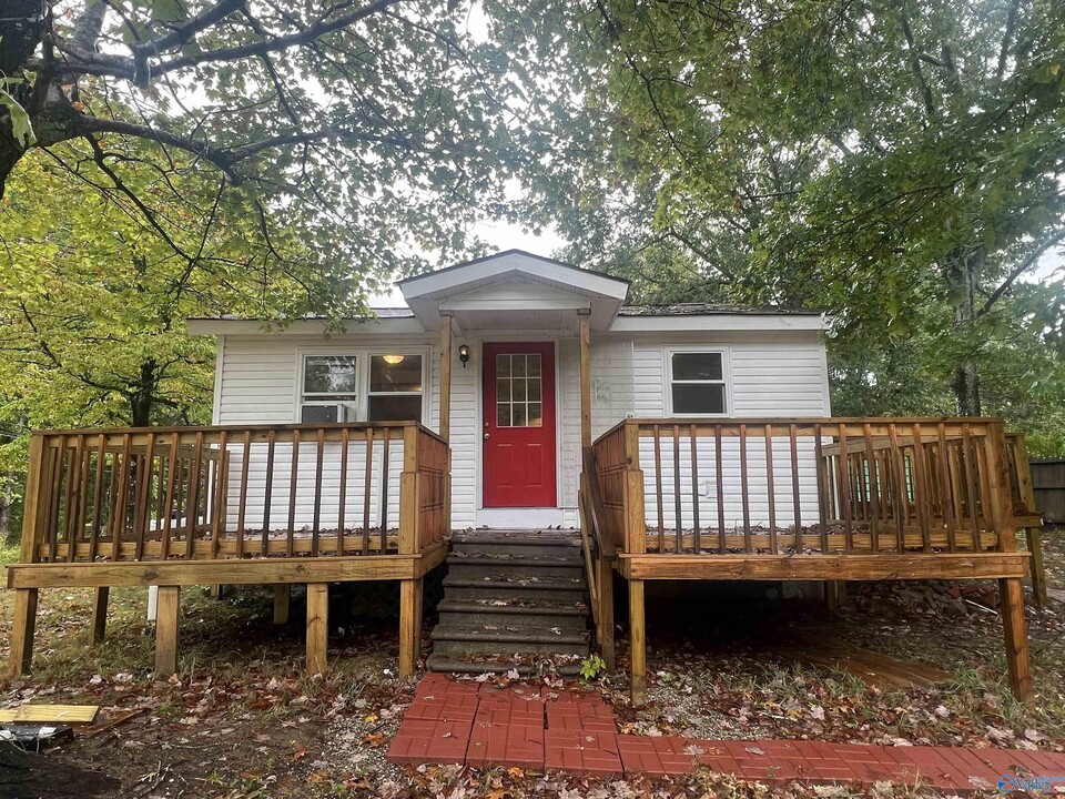 149 Flat Top Cir in Scottsboro, AL - Building Photo