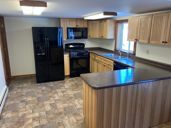 276 Birch Hill Rd in New Durham, NH - Building Photo - Building Photo