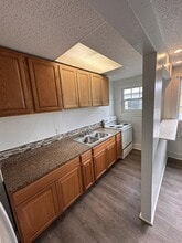 600 Douglas St, Unit # 5 in Wenatchee, WA - Foto de edificio - Building Photo