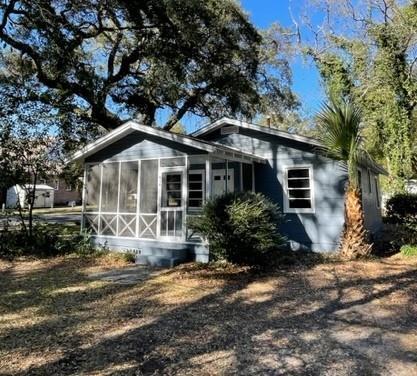 616 Seabreeze Dr in St. Simons Island, GA - Building Photo - Building Photo