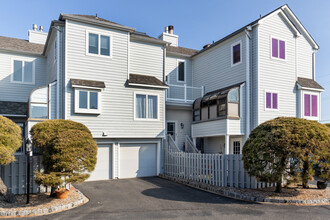 174 Ocean Ave in Sea Bright, NJ - Building Photo - Building Photo