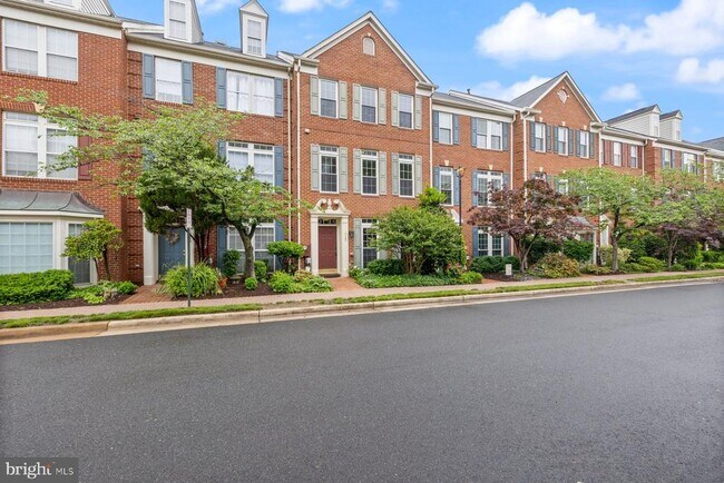 713 Norfolk Ln in Alexandria, VA - Building Photo - Building Photo