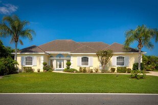 430 Marsh Point Cir in St. Augustine, FL - Building Photo