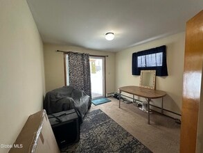 4 University Pl in Amsterdam, NY - Building Photo - Building Photo