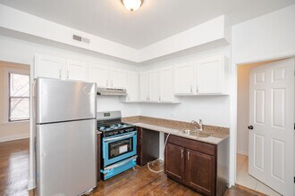 5341 N Damen Ave-Unit -5341-2 in Chicago, IL - Building Photo - Building Photo