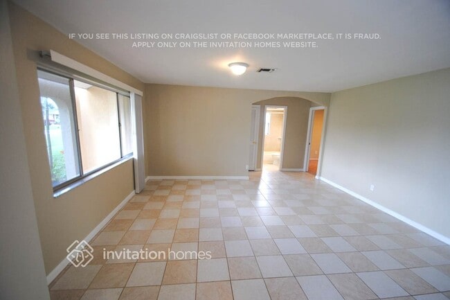 212 SE 43rd Terrace in Cape Coral, FL - Foto de edificio - Building Photo