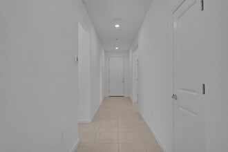 9765 SW Meridian Wy in Stuart, FL - Building Photo - Building Photo