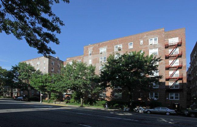 2200 Ocean Ave in Brooklyn, NY - Building Photo - Building Photo