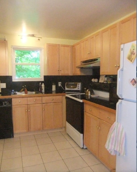 1185 Boylston St, Unit 2 in Newton, MA - Building Photo - Building Photo