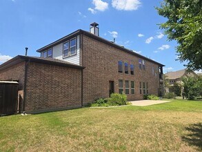 1030 Lone Ivory Trail in Arlington, TX - Building Photo - Building Photo