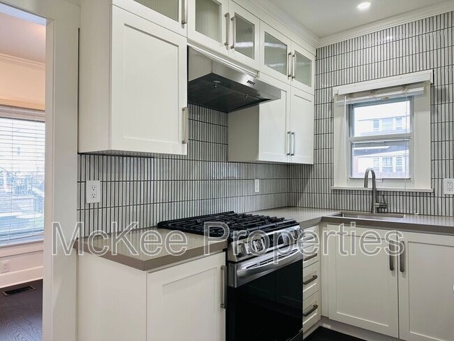 2140-2144 1st Ave