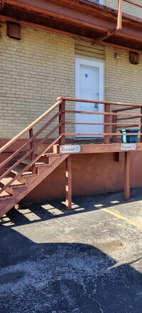 605 N Wolf Rd photo'