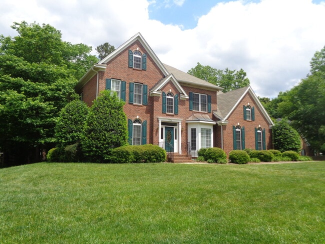 property at 7127 Weddington Brook Dr