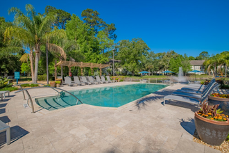 Creekfront at Deerwood in Jacksonville, FL - Foto de edificio - Building Photo