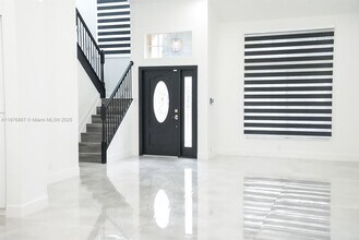 2523 Bogota Ave in Hollywood, FL - Building Photo - Building Photo