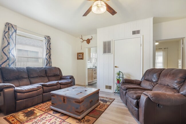 property at 1009 8th St