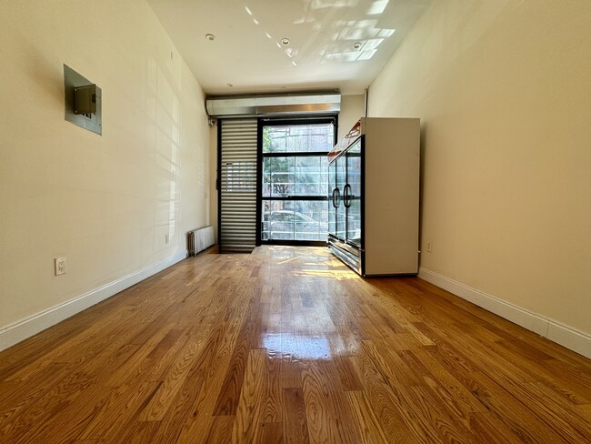 1383 Bedford Ave in Brooklyn, NY - Building Photo - Interior Photo