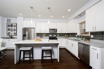 3233 S Stewart Ave in Chicago, IL - Building Photo - Building Photo