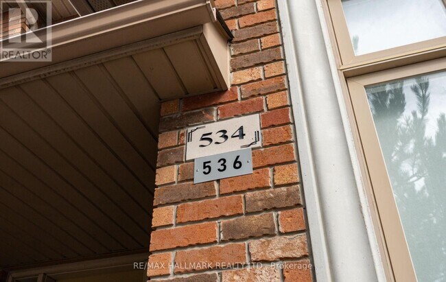 536 Highcliffe Dr in Vaughan, ON - Building Photo - Building Photo