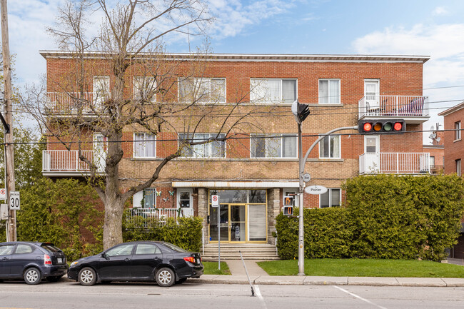 1495 Poirier Rue in St. Laurent, QC - Building Photo - Building Photo