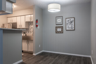 The Harbour Apartments in Beaumont, TX - Building Photo - Interior Photo