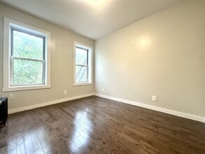 184 Nagle Ave in New York, NY - Building Photo - Building Photo