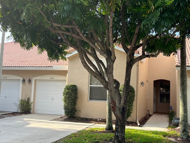 2484 N Coral Trace Cir in Delray Beach, FL - Building Photo - Building Photo