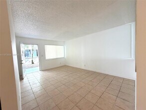 3215 NW 102nd Terrace in Coral Springs, FL - Building Photo - Building Photo