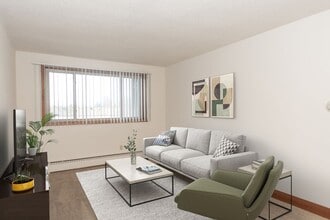Winton House Apartments in Richfield, MN - Foto de edificio - Building Photo