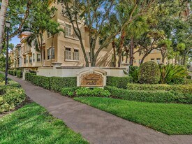 2751 Ravella Way in Palm Beach Gardens, FL - Building Photo