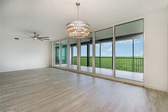 455 Cove Tower Dr, Unit 902 in Naples, FL - Building Photo - Building Photo