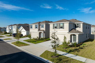 Northwater Pointe at Two Rivers in Zephyrhills, FL - Building Photo - Building Photo