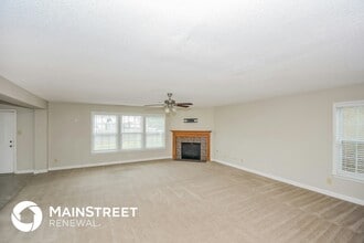 8208 Firefly Way in Indianapolis, IN - Foto de edificio - Building Photo