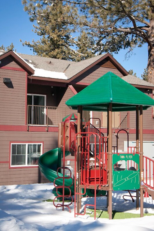 The Aspens at South Lake in South Lake Tahoe, CA - Building Photo - Building Photo