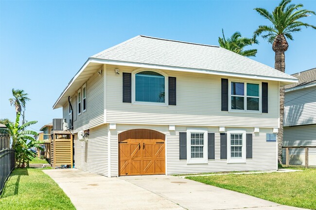 property at 4421 Pelican Rd