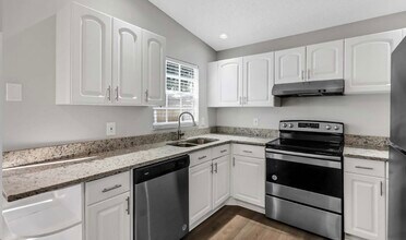 7612 Gulf Ct in Tampa, FL - Foto de edificio - Building Photo