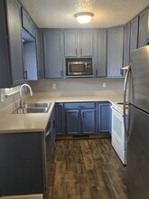 807 Hutchinson Dr in Colorado Springs, CO - Building Photo - Building Photo